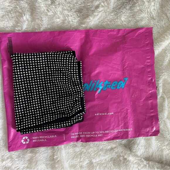 edikted ♡ trinity studded mini skirt - Picture 2 of 4